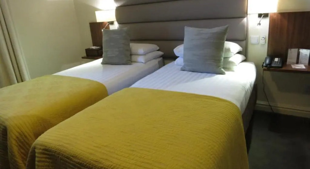 Номер Executive The Studley Hotel