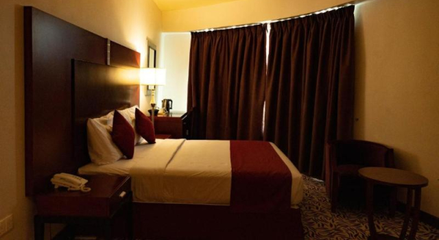 Mra Grand Hotel