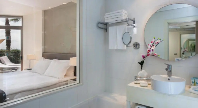 Номер Deluxe с видом на море Daniel Herzliya Hotel