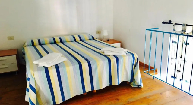 AGENZIA ISOTUR - LOCANDA NONNA GIULIA 32 VISTA MARE - Soppalcata