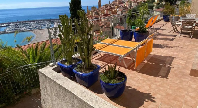 Апартаменты Villa lensoleillée vue panoramique mer, 250m de la plage et du centre ville