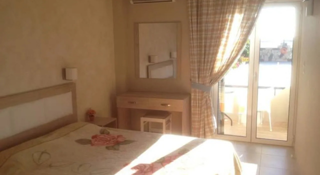 Socrates Studios and Suites, Prenota Hotel Hotel e alloggi a Tigaki, Hotel