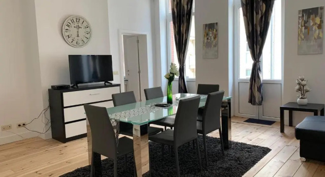 Апартаменты Modern Apartment First Floor