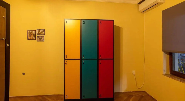 Кровать в общем номере Hostel Prishtina Backpackers