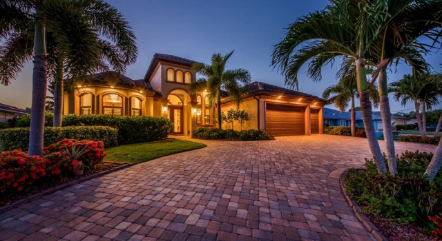 Villa Tritons Tide- Roelens Vacations