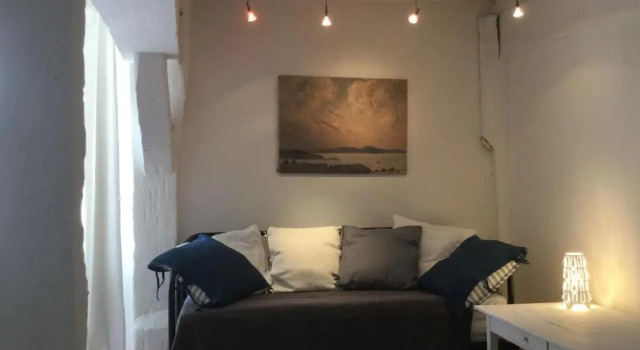 La petite maison d’à côté, au n°11, Забронировать Отель Отели Sarthe с парковкой, Парковка