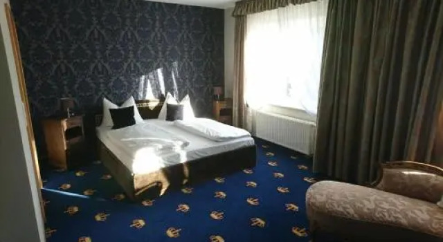 Gästehaus Welfenhof, Забронировать Отель Бад-Ребург Lake Steinhude
