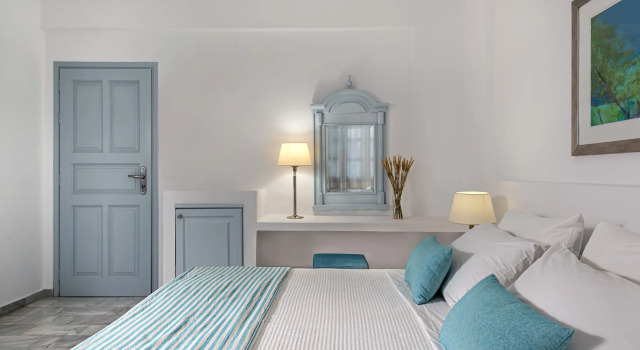 Полулюкс Santorini Kastelli Resort