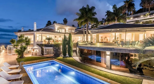 Вилла Deluxe Villa Circense