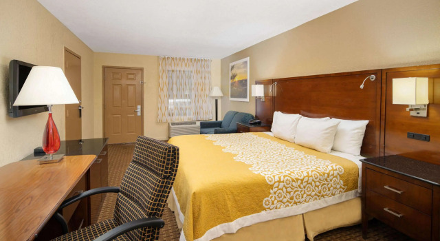 Days Inn Thomaston, Boek Hotel Hotels in Georgia met parkeren, Parkeren