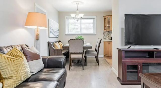 Коттедж Cheerful 3 Bedroom - 2 Bath House Free Parking