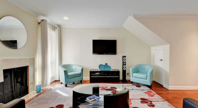 Downtown Austin Apt. W/ 2 Decks 1 Bedroom Condo, Забронировать Отель Отели Остина 3 звезды, рядом с Lamar Beach, 3*