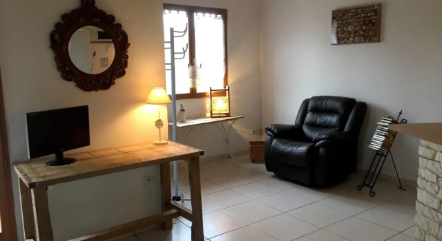 House With 4 Bedrooms in Agde, With Enclosed Garden and Wifi - 3 km Fr, Rezervasyon Tatil Evi Agde kır evleri, Küçük Ev