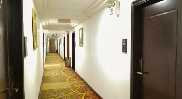 Lejia Bussiness Hotel, Rezerwuj Hotel Hotele w Shenzhen z parkingiem, Parking