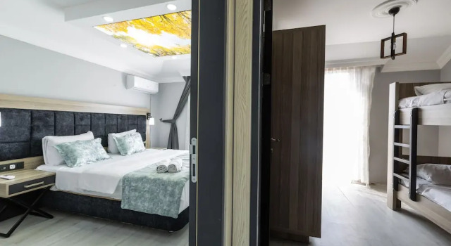 Семейный номер Standard Li̇fe Pool Sui̇te Hotel