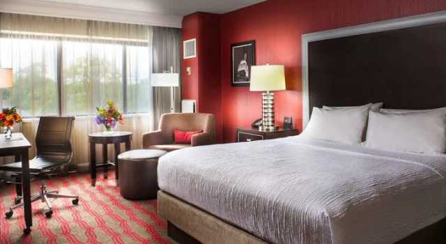 Одноместный номер Premium DoubleTree by Hilton New York-LaGuardia
