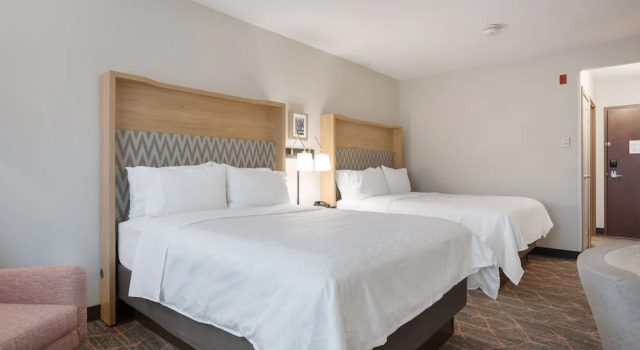 Четырёхместный номер Standard Holiday Inn Jackson NW - Airport Road by IHG