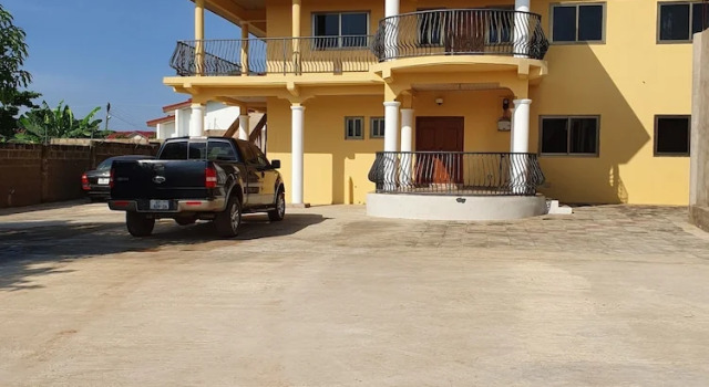 2 Bedroom Apartment, Prenota Appartamento Adenta Tema