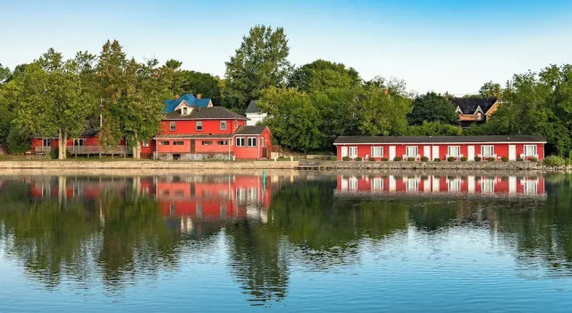 The Water's Edge Inn, Varaa Mini-hotelli Trent Hills Ontario