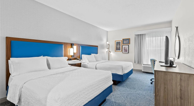 Четырёхместный номер Standard Hampton Inn Akron-Fairlawn