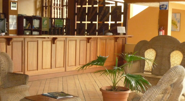 Hotel El Bambu, Varaa Hotelli Sarapiqui Heredia
