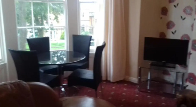 Crown Spa Apartment 13, Забронировать Апартаменты/квартира СПА-отели Скарборо, рядом с Итальянские сады в Саут-Клиффе, SPA-услуги