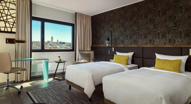 Deluxe Twin room with city view The Westin Leipzig