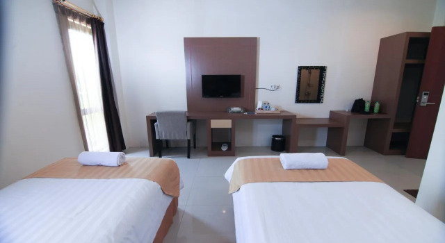 Sun Palace Hotel, Book Hotel 3-Star Hotels in East Java, 3*