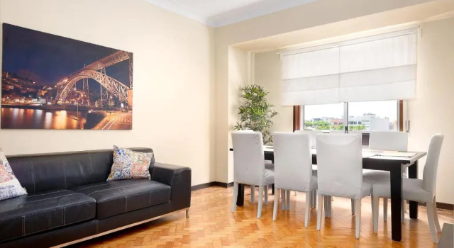 Апартаменты Big Families & Groups Bonjardim views 5 bedrooms 3 bathrooms