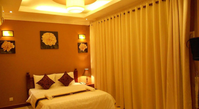 Pillar Hotel