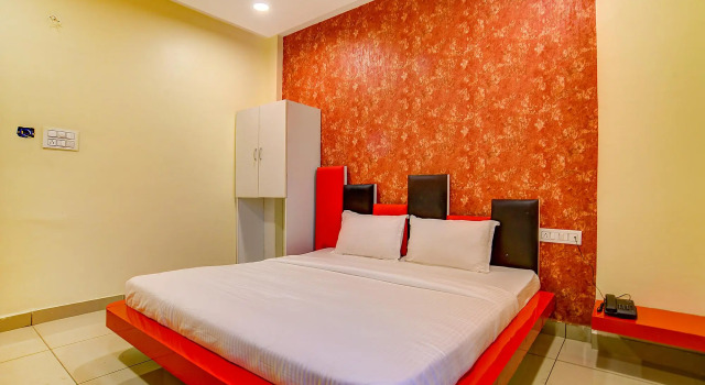 FabHotel Rajat Crown, Забронировать Отель Отели штата Махараштры 3 звезды, 3*