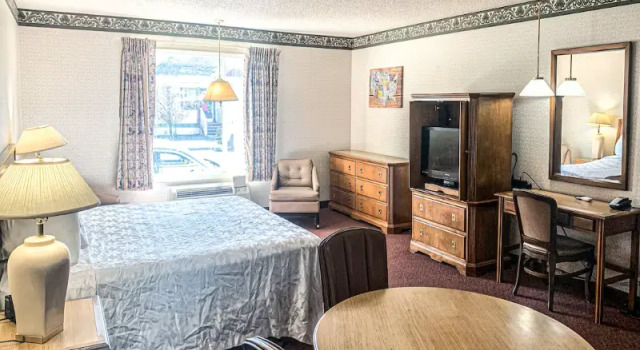 Четырёхместный номер Standard Econo Lodge Inn & Suites Winnemucca