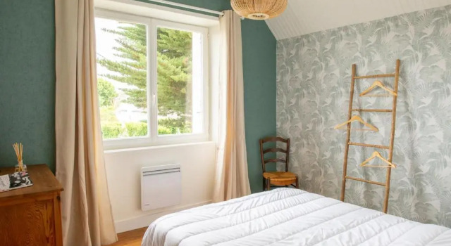 Entre terre et mer, maison de famille pour 6 personnes, Rezervasyon Otel Plomeur otoparklı oteller, Otopark