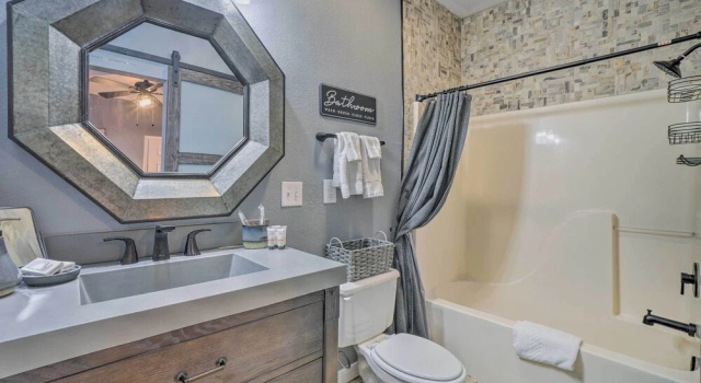 Апартаменты с 2 комнатами Jacuzzi Tub: Branson Retreat ~ 4 Mi to Strip