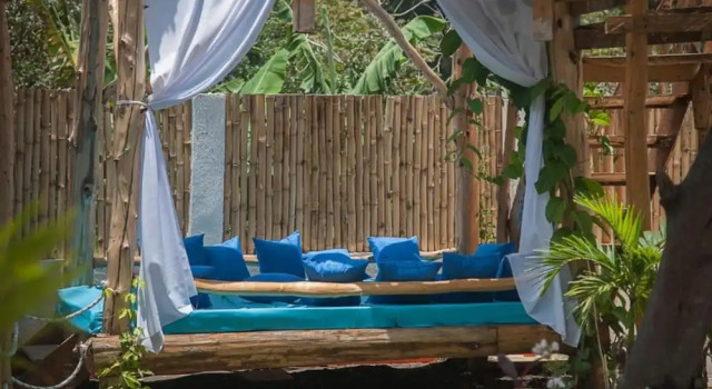 Кровать в общем номере Sababa Resort