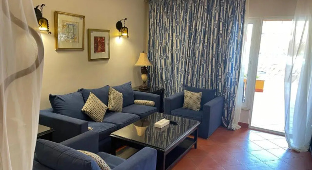 Patio suit, Porto marina