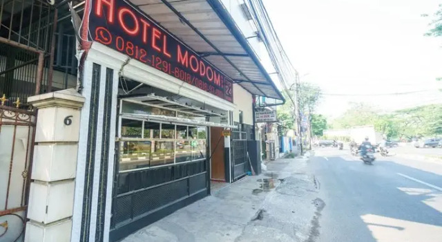 OYO 93132 Modom Homestay, Book Hotel Jakarta Jakarta Province