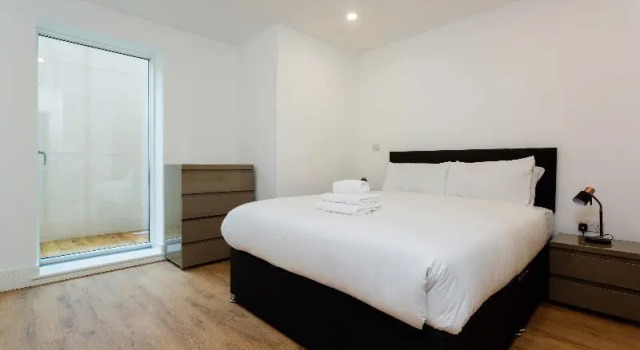 OYO Home 136 Kings Ave New Builds