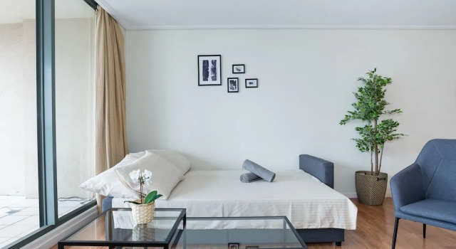 Sydney CBD Self-Contained Studio Apartment (2806PT)