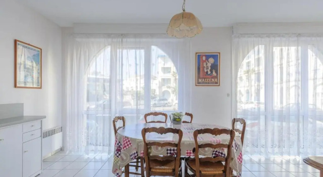 Appartement Châtelaillon-Plage, 2 pièces, 4 personnes - FR-1-535-4, Rezerwuj Apartament Hotele w Charente-Maritime z basenem, Basen