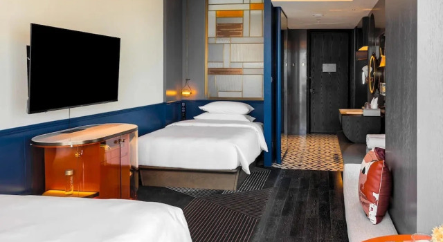 Четырёхместный номер Standard с видом на город Hotel Indigo Zhuhai Xiangzhou by IHG