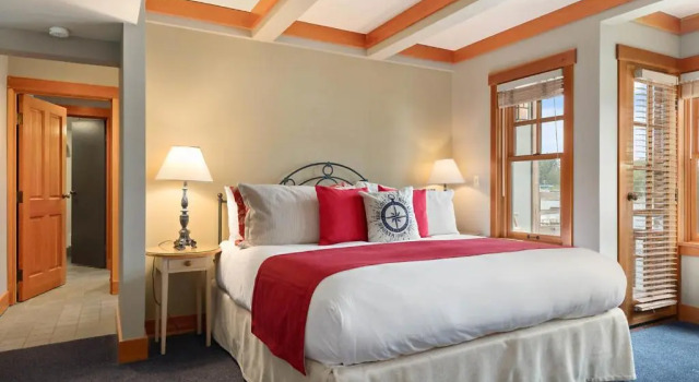 Люкс с красивым видом из окна La Conner Channel Lodge