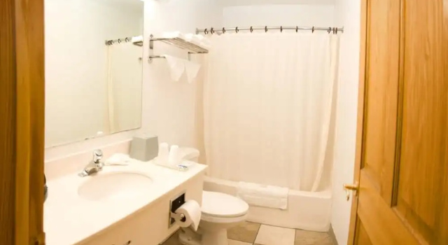 Двухместный номер Standard North Country Inn & Suites