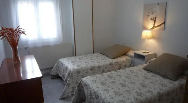 Hostal Residencia Ponte Vella, Забронировать Отель Луго Lugo Province, рядом с Центр исследования римских муров