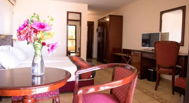 Двухместный номер Deluxe с балконом Ocean Bay Hotel & Resort