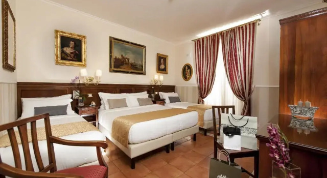 Четырёхместный номер Standard Hotel Des Artistes Roma