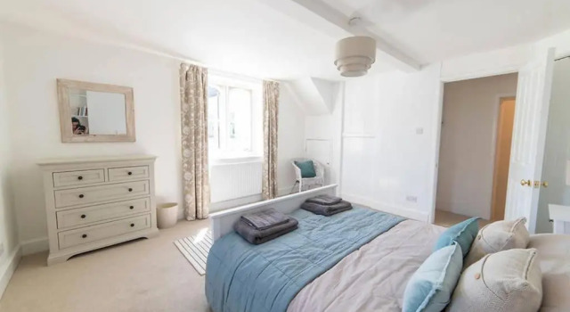 Curzon House, Buchen Sie Hotel Calne Wiltshire