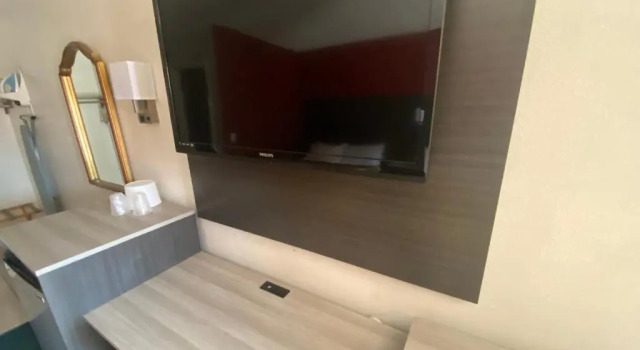 Четырёхместный номер Standard Windsor Inn Lake Havasu City