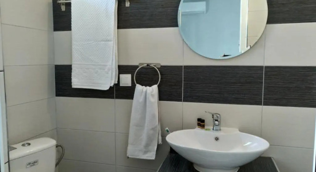 Апартаменты Superior Gatos Village Studios & Apartments
