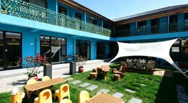 Lake Blue · Holiday Garden · Family Vacation Boutique Hotel (Teks Eight Trigram City Branch), Buchen Sie Boutique Boutique-Hotels in Tekes, Boutique